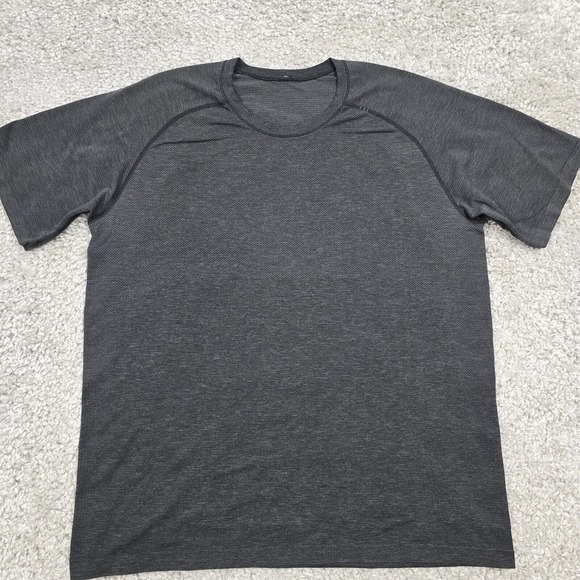 Lululemon Shirt Mens XXL Charcoal Gray Metal Vent Tech Short Sleeve Stretch - Picture 1 of 9